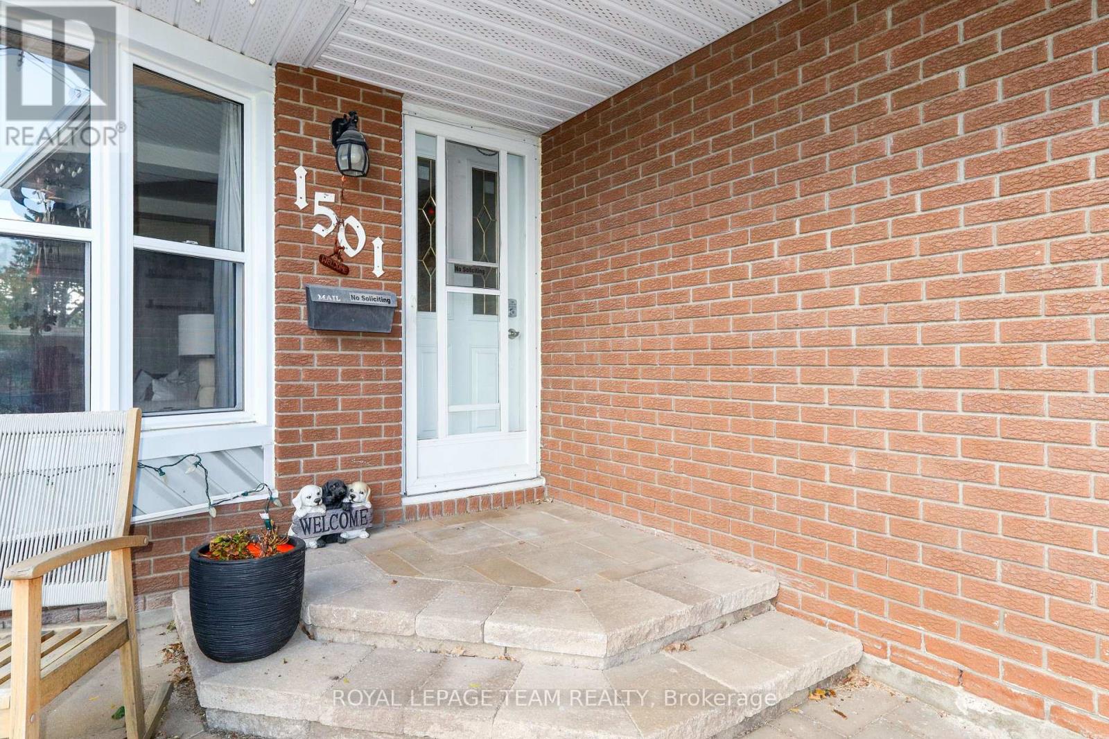 1501 Meadowbrook Road, Ottawa, Ontario  K1B 5J9 - Photo 5 - X13865484
