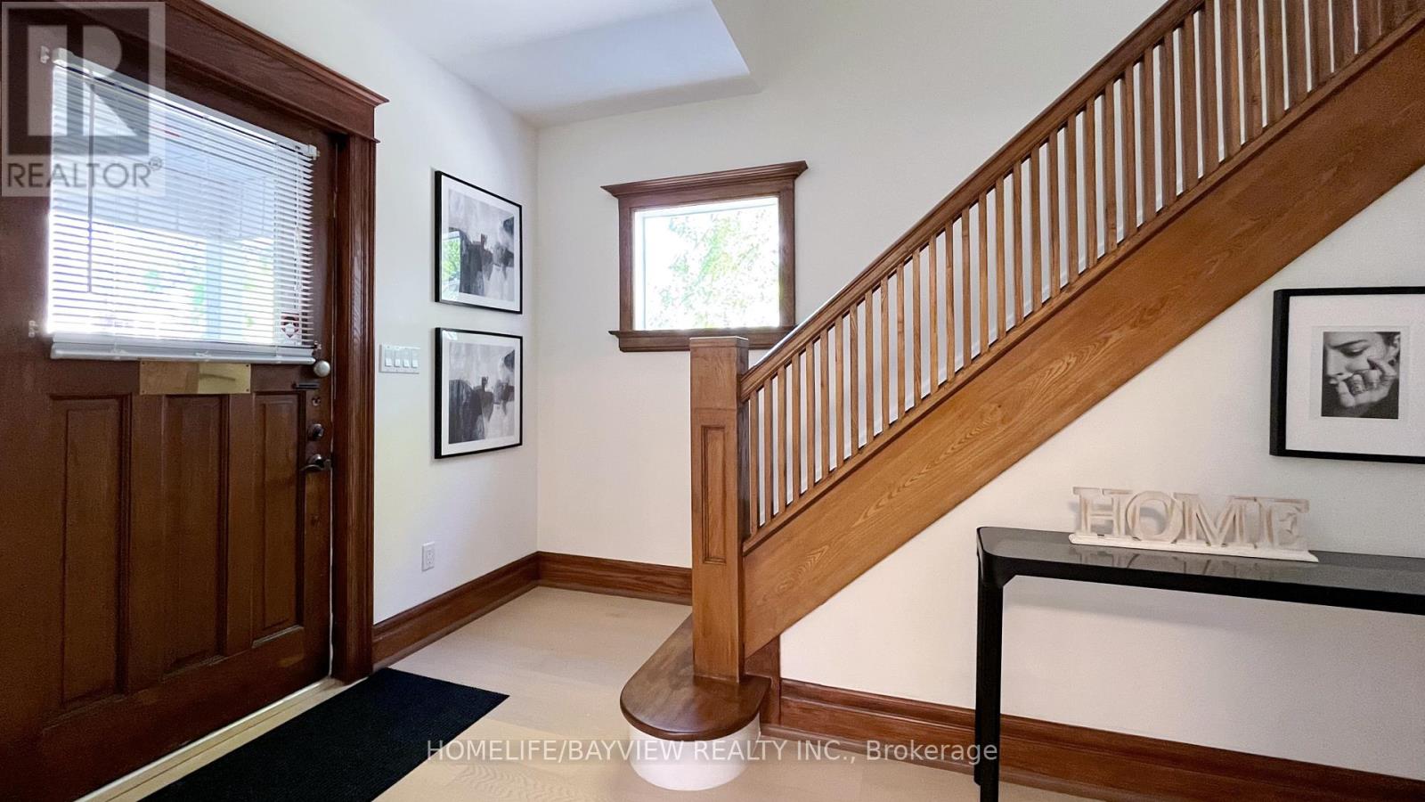 82 Centre Street E, Richmond Hill, Ontario  L4C 1A4 - Photo 2 - N13865488