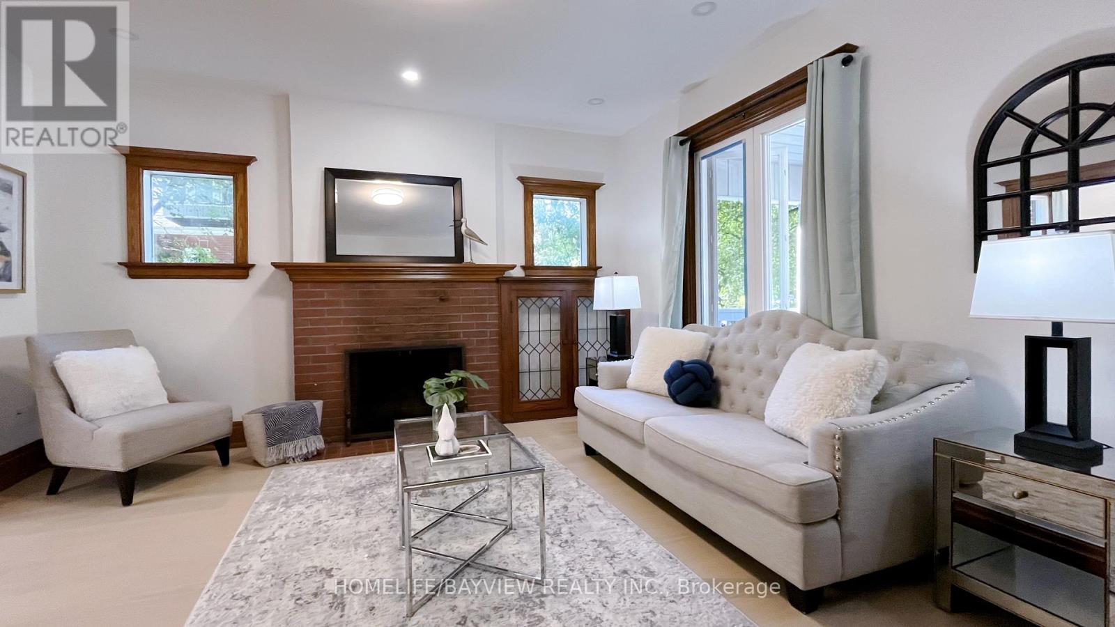 82 Centre Street E, Richmond Hill, Ontario  L4C 1A4 - Photo 8 - N13865488