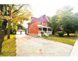 82 CENTRE STREET E, Richmond Hill, Ontario