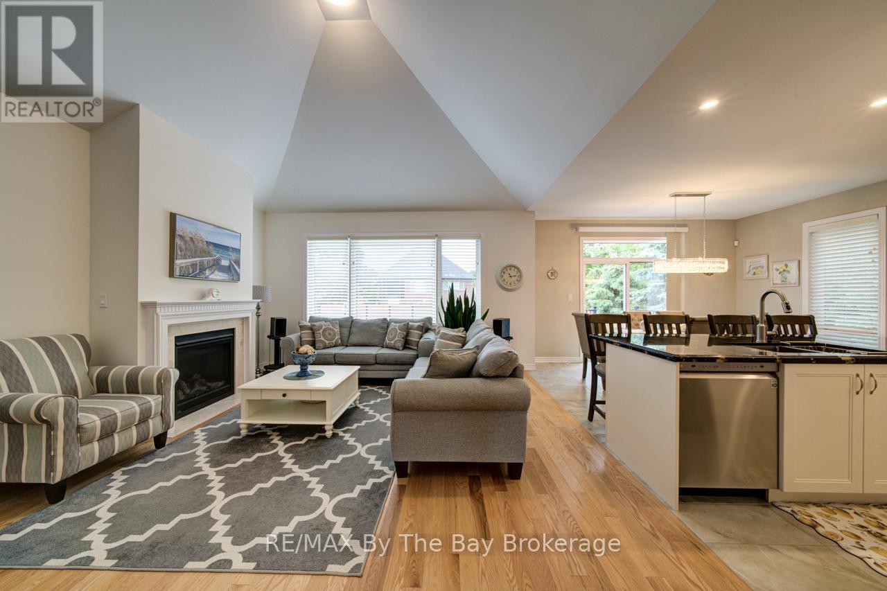 43 Fawndale Crescent, Wasaga Beach, Ontario  L9Z 2N2 - Photo 4 - S13865508