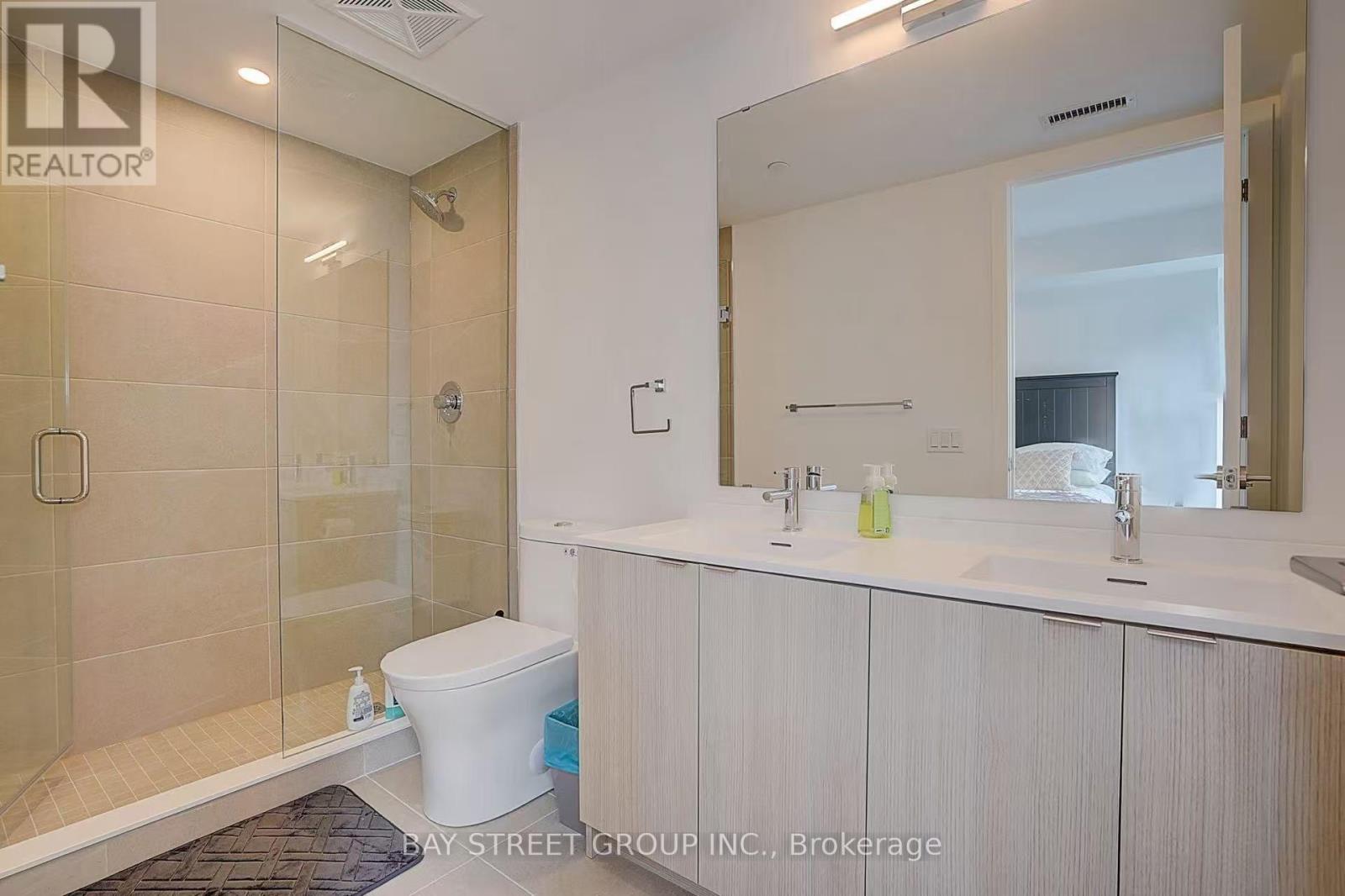 2511 - 100 QUEEN STREET E