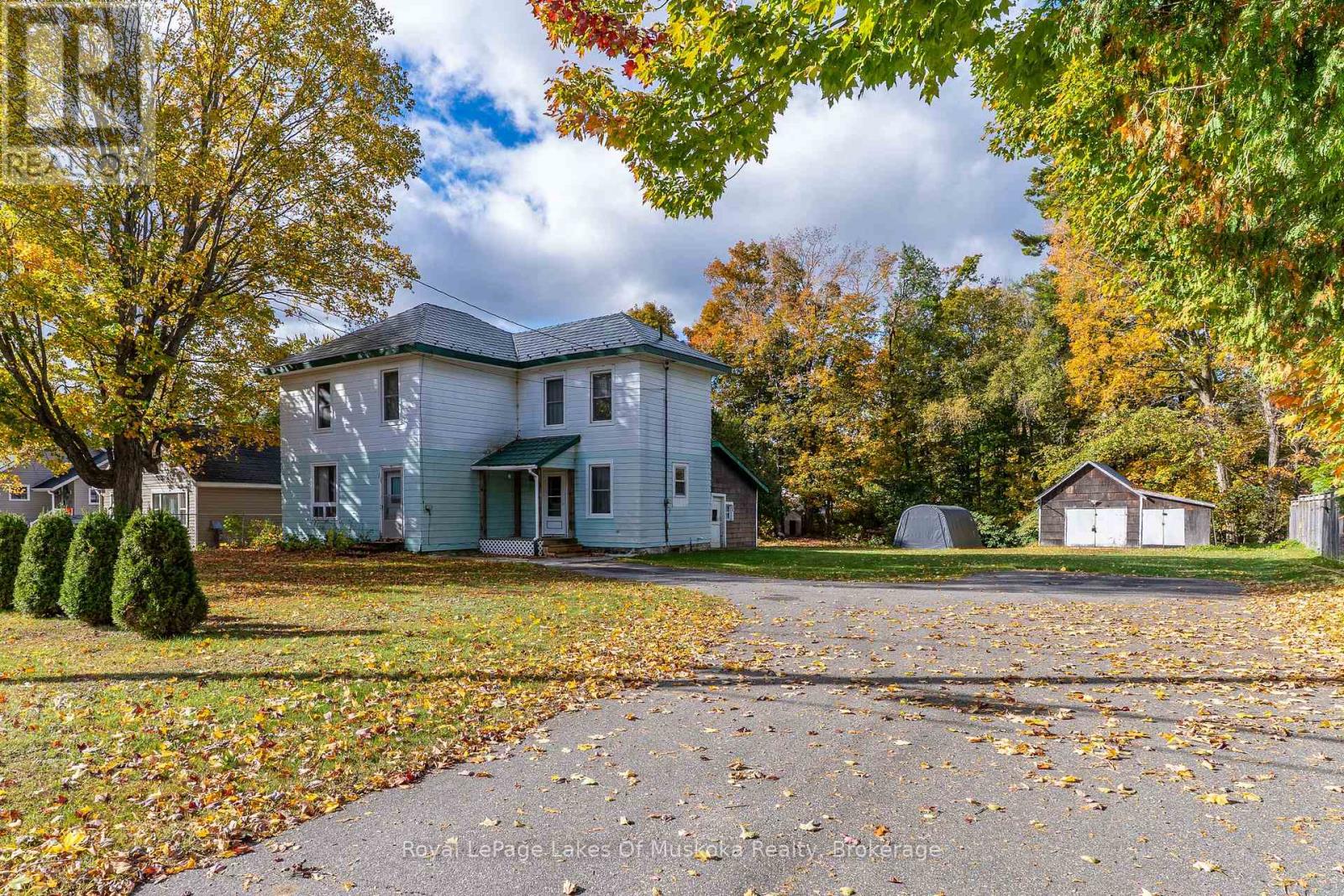 14 EWING STREET, Bracebridge, Ontario