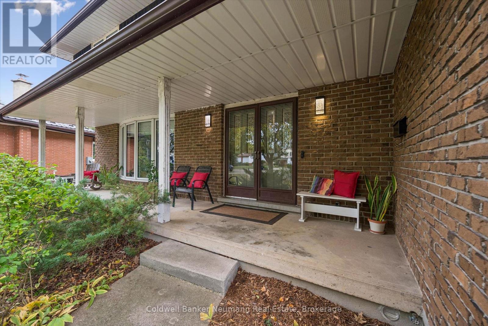 10 Skye Place, Guelph, Ontario  N1G 1M6 - Photo 4 - X13865668