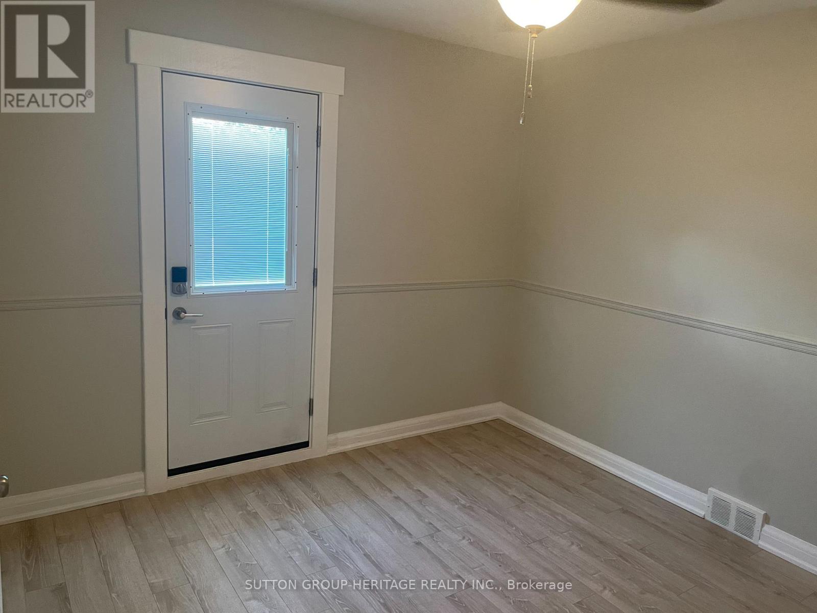 236 Mcnaughton Avenue, Oshawa, Ontario  L1H 3B6 - Photo 8 - E13865612