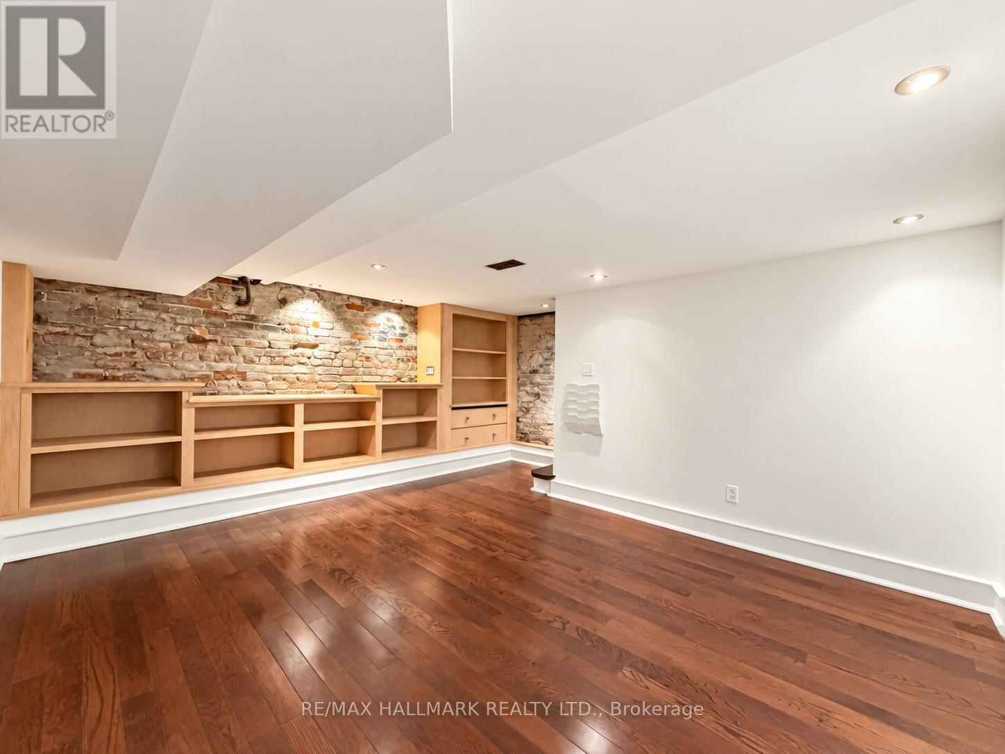 28 ASHDALE AVENUE