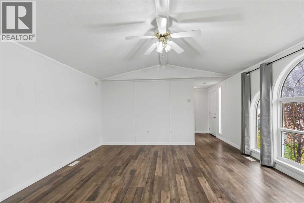 284 Caouette Crescent, Fort Mcmurray, Alberta  T9K 2H9 - Photo 7 - A2348828