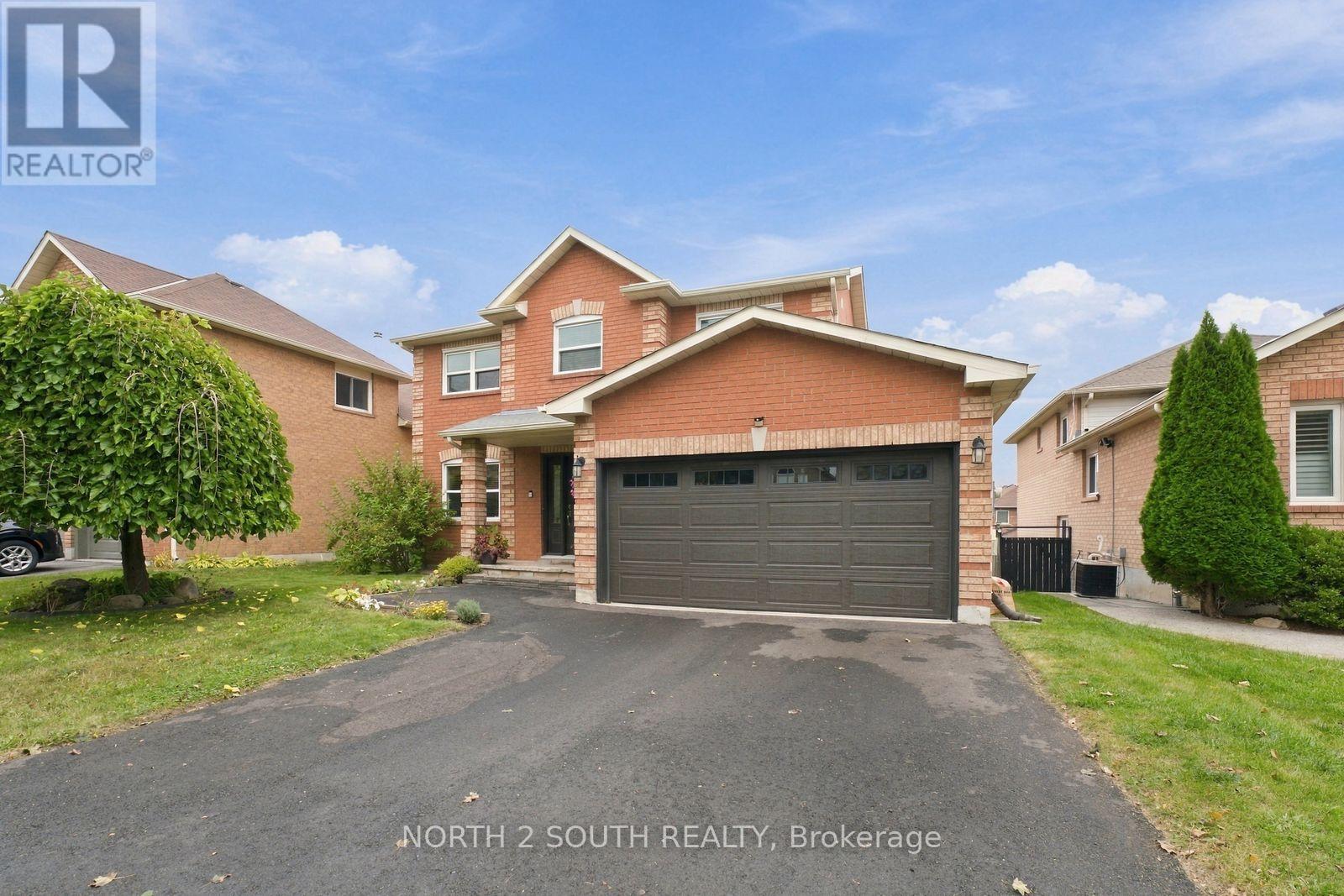 213 Melbourne Drive, Bradford West Gwillimbury (Bradford), Ontario  L3Z 2Y8 - Photo 3 - N13865594
