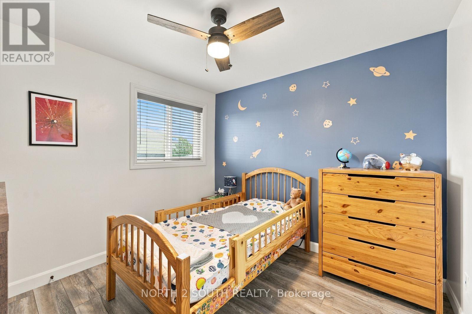 213 Melbourne Drive, Bradford West Gwillimbury (Bradford), Ontario  L3Z 2Y8 - Photo 32 - N13865594