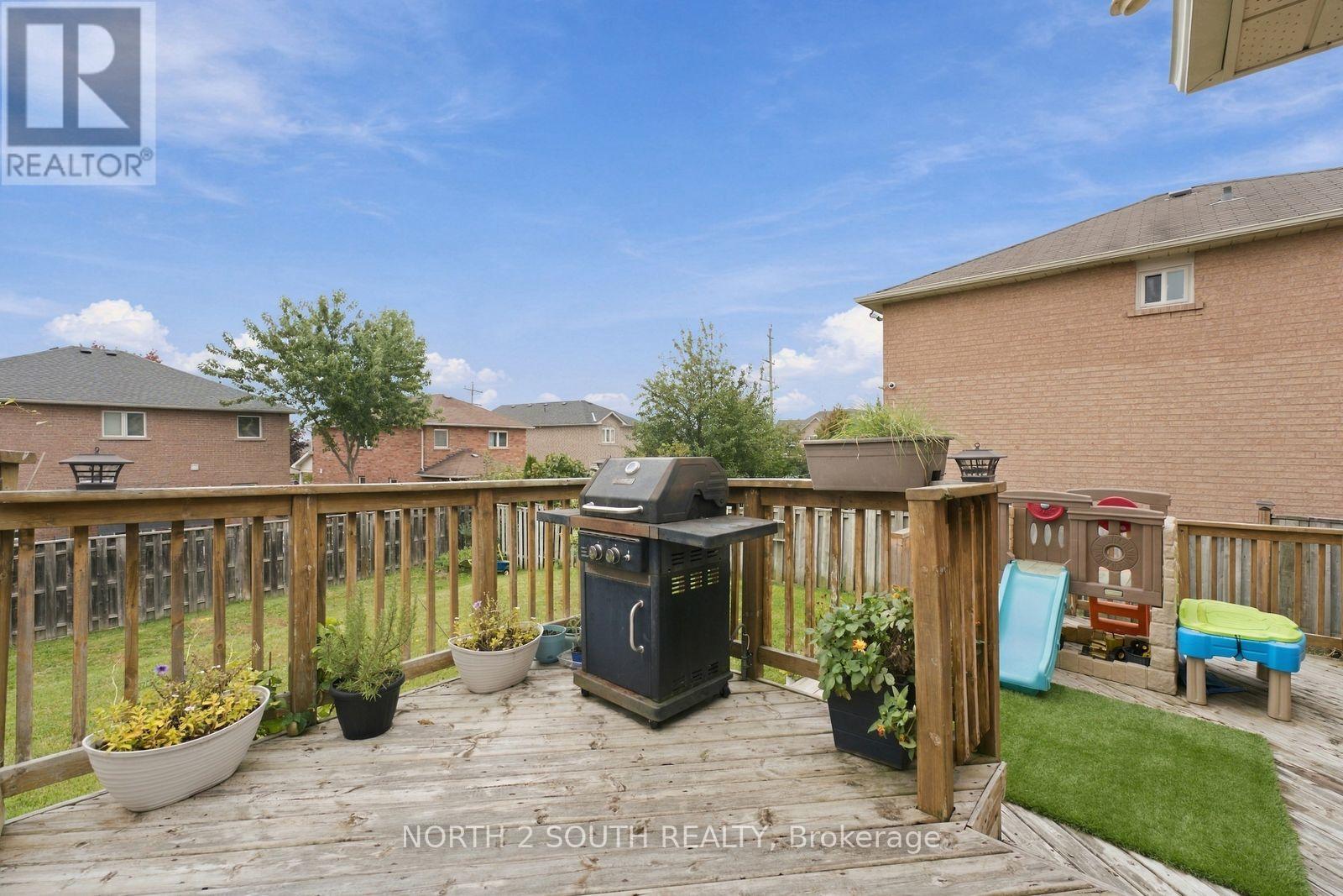 213 Melbourne Drive, Bradford West Gwillimbury (Bradford), Ontario  L3Z 2Y8 - Photo 43 - N13865594
