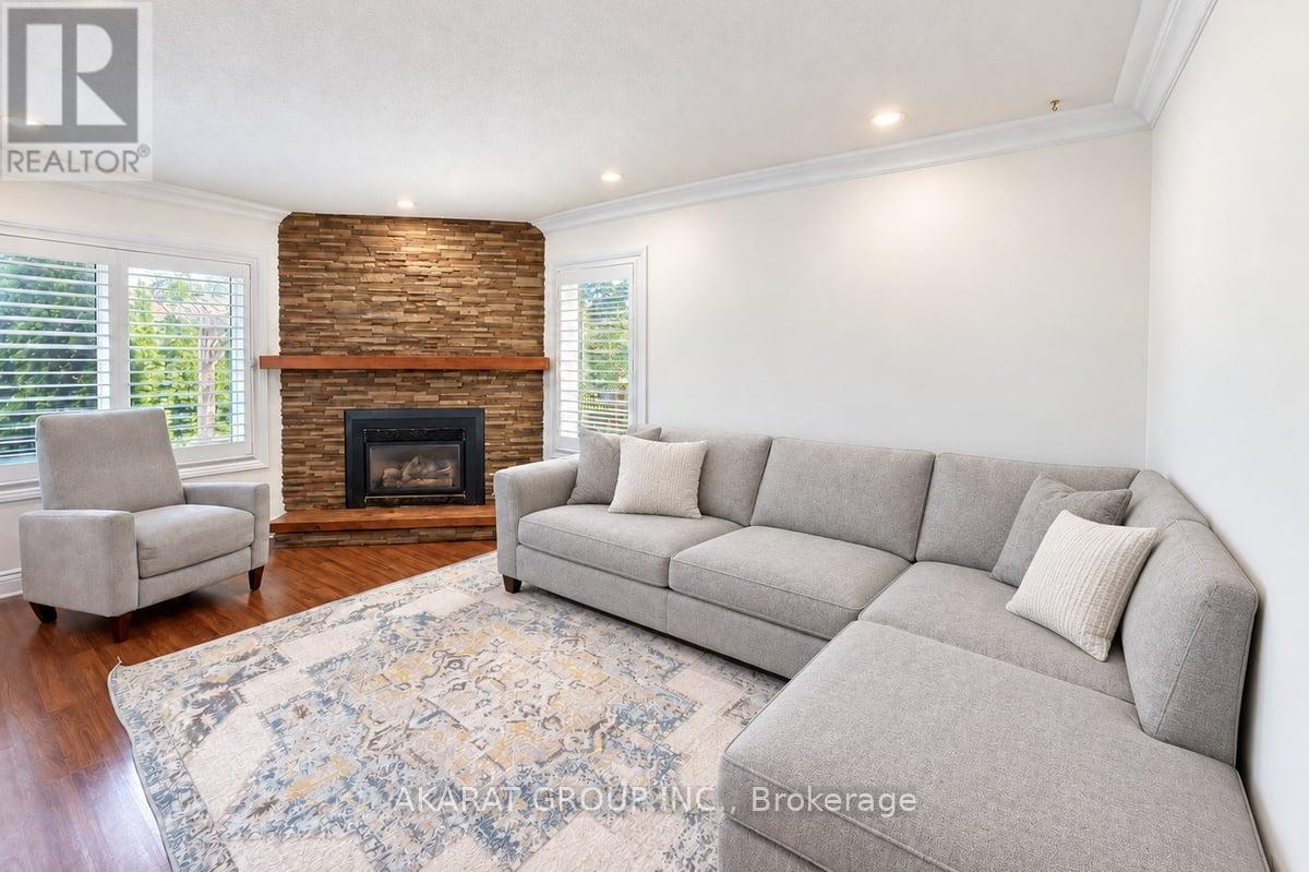 6907 Gracefield Drive, Mississauga, Ontario  L5N 6T7 - Photo 10 - W13865632