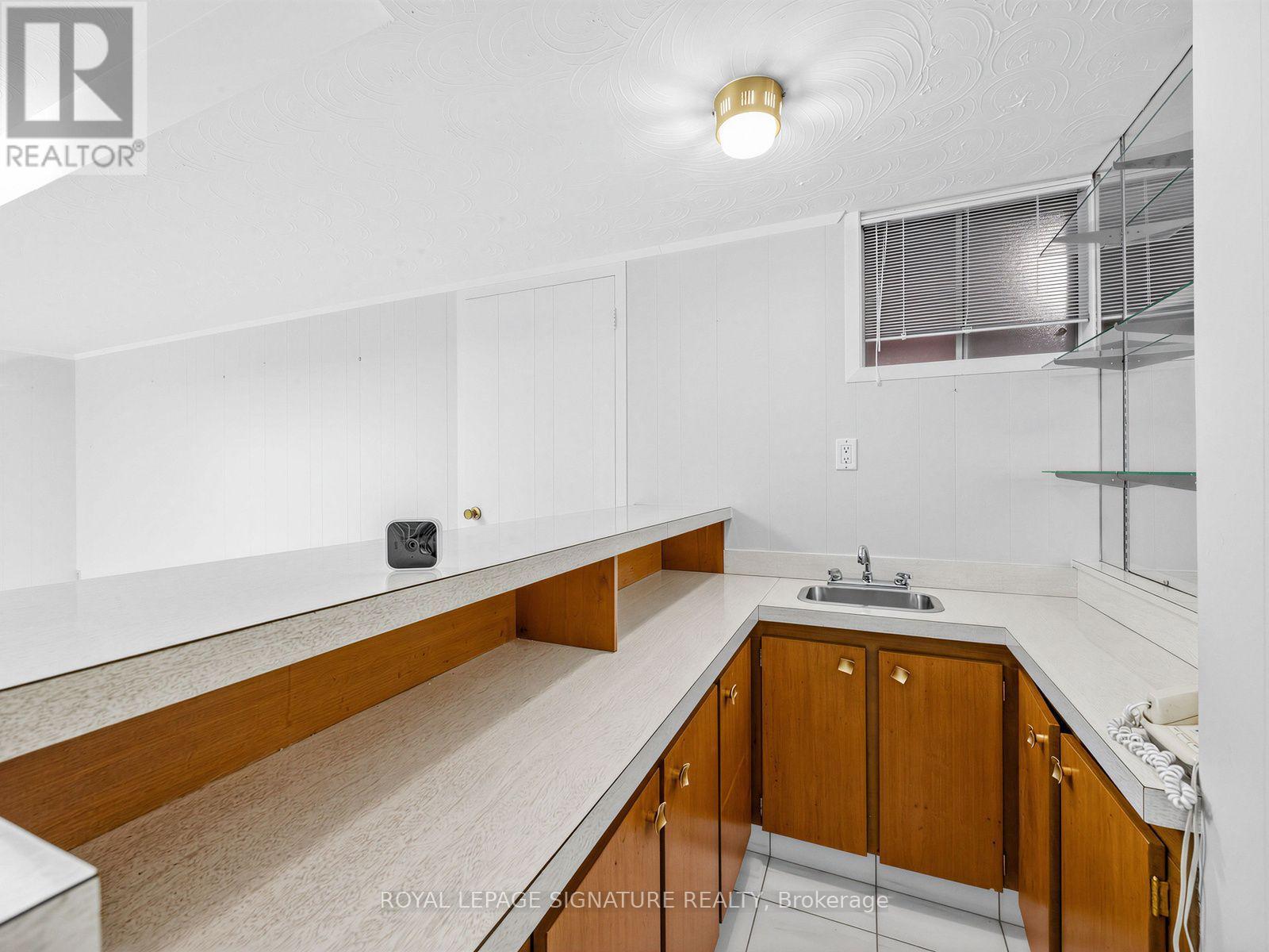 39 Buxton Road, Toronto, Ontario  M3M 1Y6 - Photo 30 - W13865660