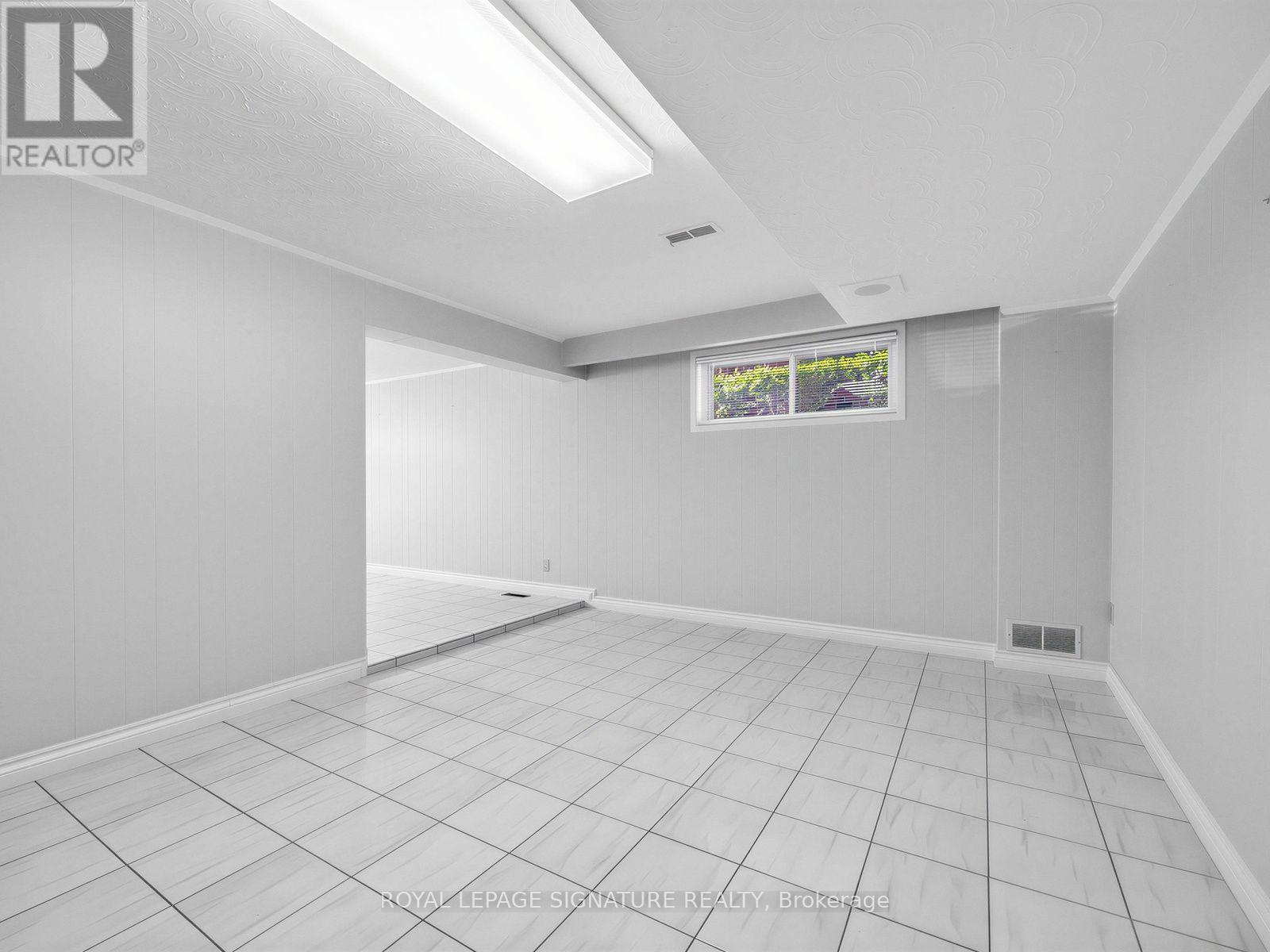 39 Buxton Road, Toronto, Ontario  M3M 1Y6 - Photo 32 - W13865660