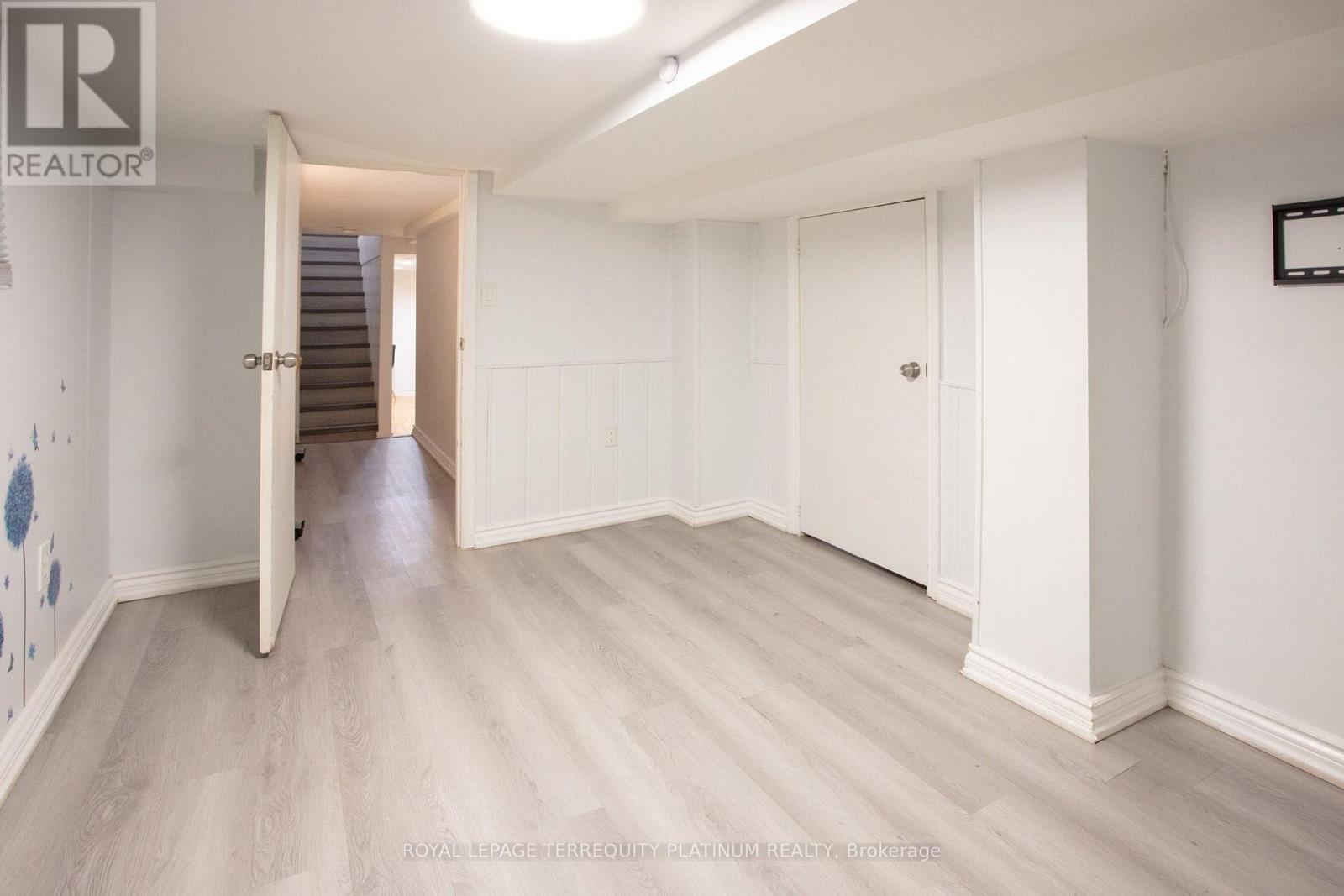 Bsmt - 296 Lumsden Avenue, Toronto, Ontario  M4C 2L1 - Photo 6 - E13774644