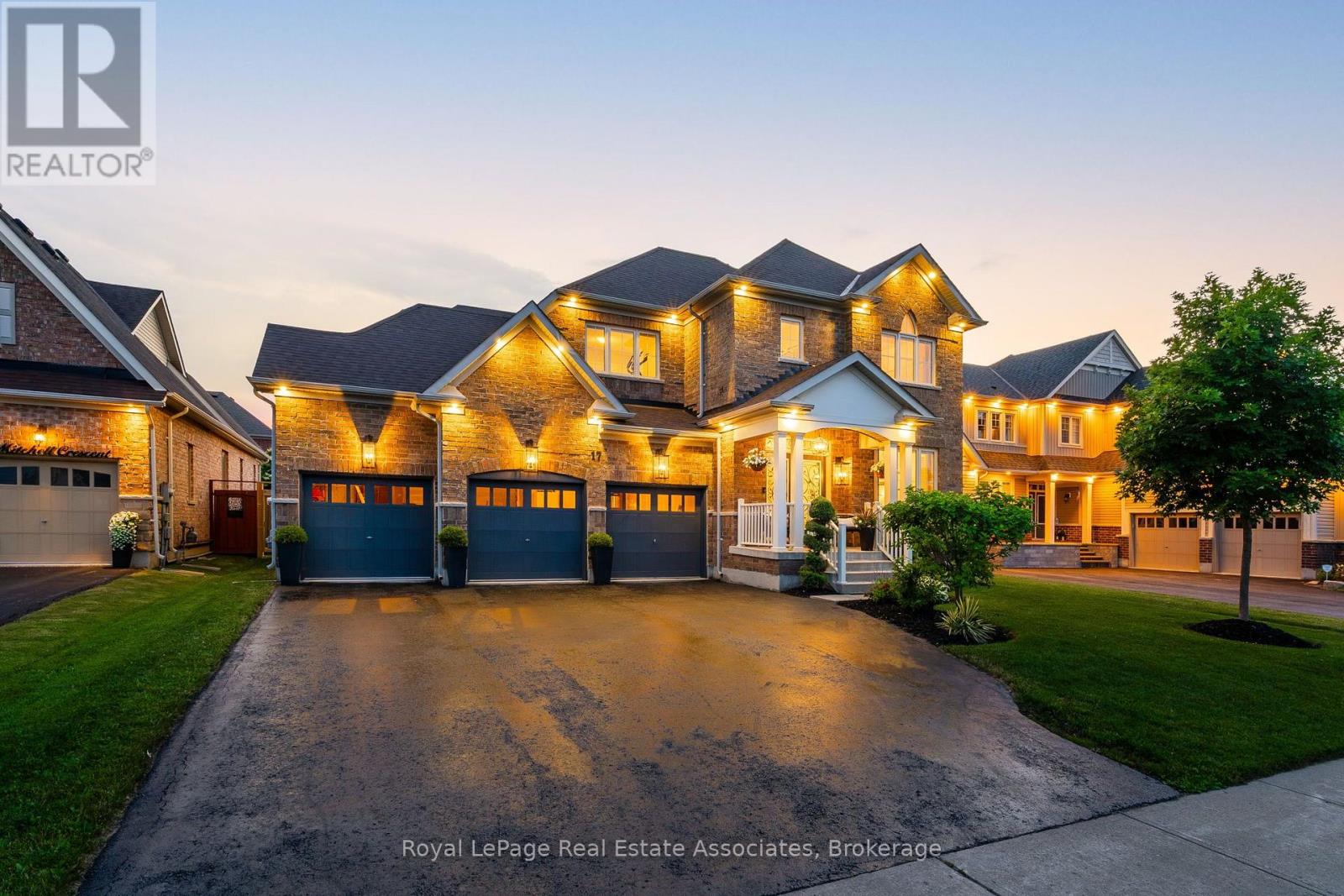 17 MITCHELL MITCHELL CRESCENT