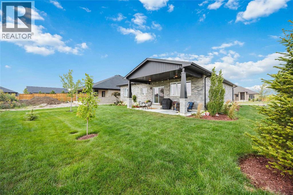3585 Britt BOULEVARD Plympton-Wyoming Ontario Canada N0N1E0 2