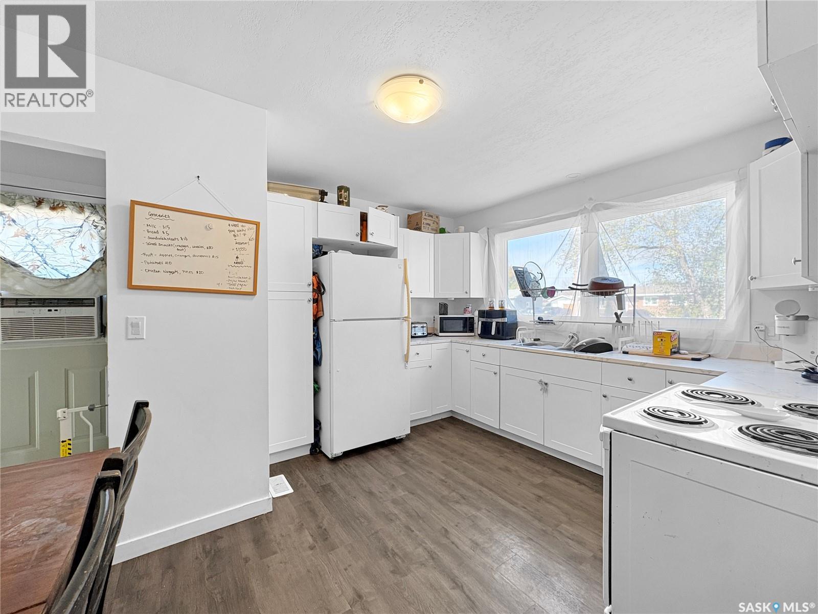 351 26th Street, Battleford, Saskatchewan  S0M 0E0 - Photo 5 - SK050398