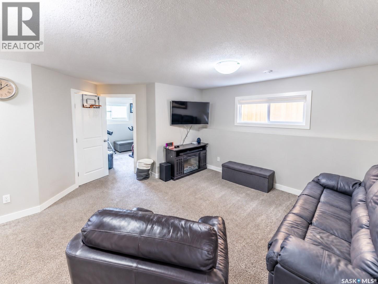 70 Brigham Road, Moose Jaw, Saskatchewan  S6K 0A7 - Photo 21 - SK050310