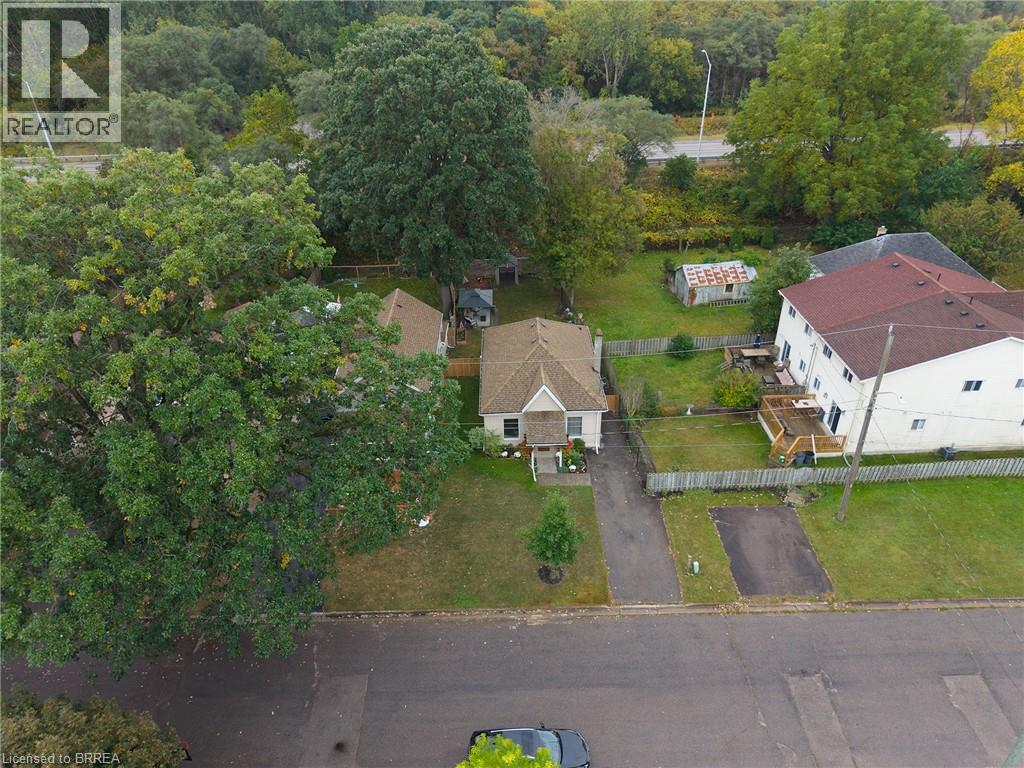 11 Stirton Avenue, Brantford, Ontario  N3T 1E2 - Photo 22 - 40868267