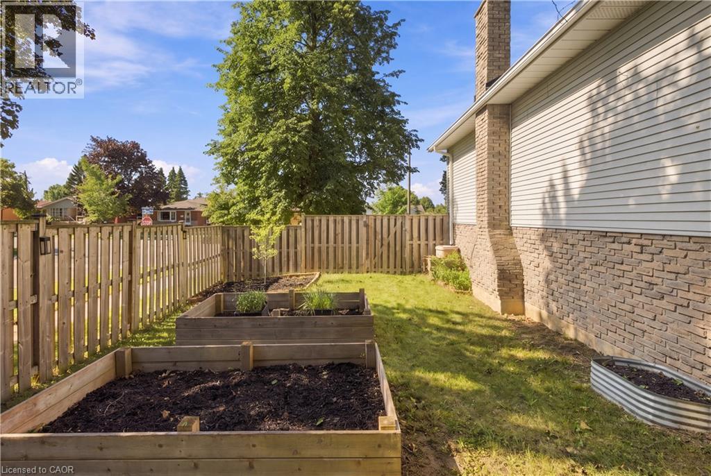 178 Laurentian Drive, Kitchener, Ontario  N2E 1Y3 - Photo 35 - 40863584