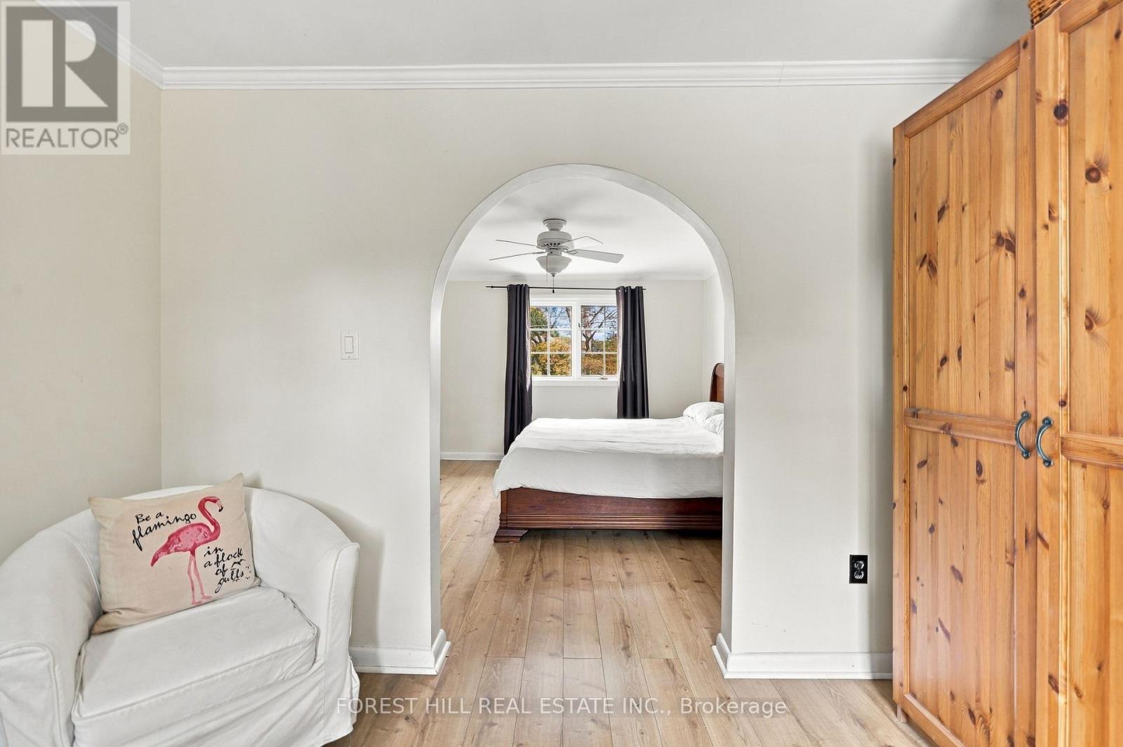 11 URBANDALE AVENUE Toronto (Newtonbrook East), ON M2M 2G9