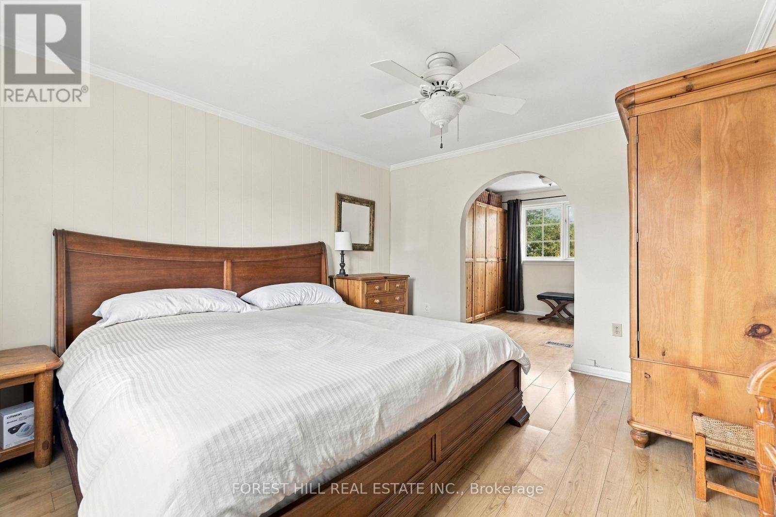11 URBANDALE AVENUE Toronto (Newtonbrook East), ON M2M 2G9