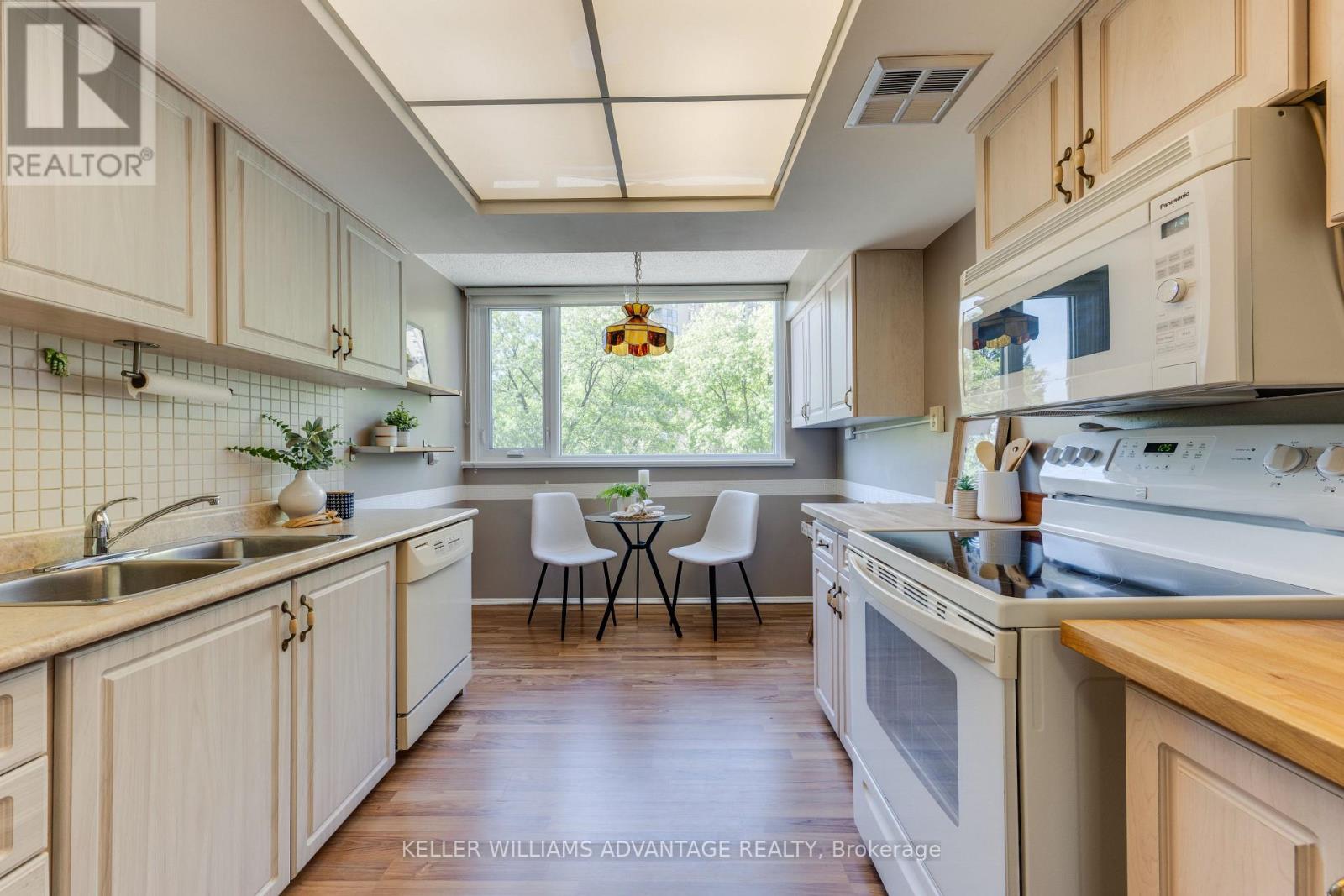 302 - 75 Wynford Hts Crescent, Toronto, Ontario  M3C 3H9 - Photo 6 - C13865716