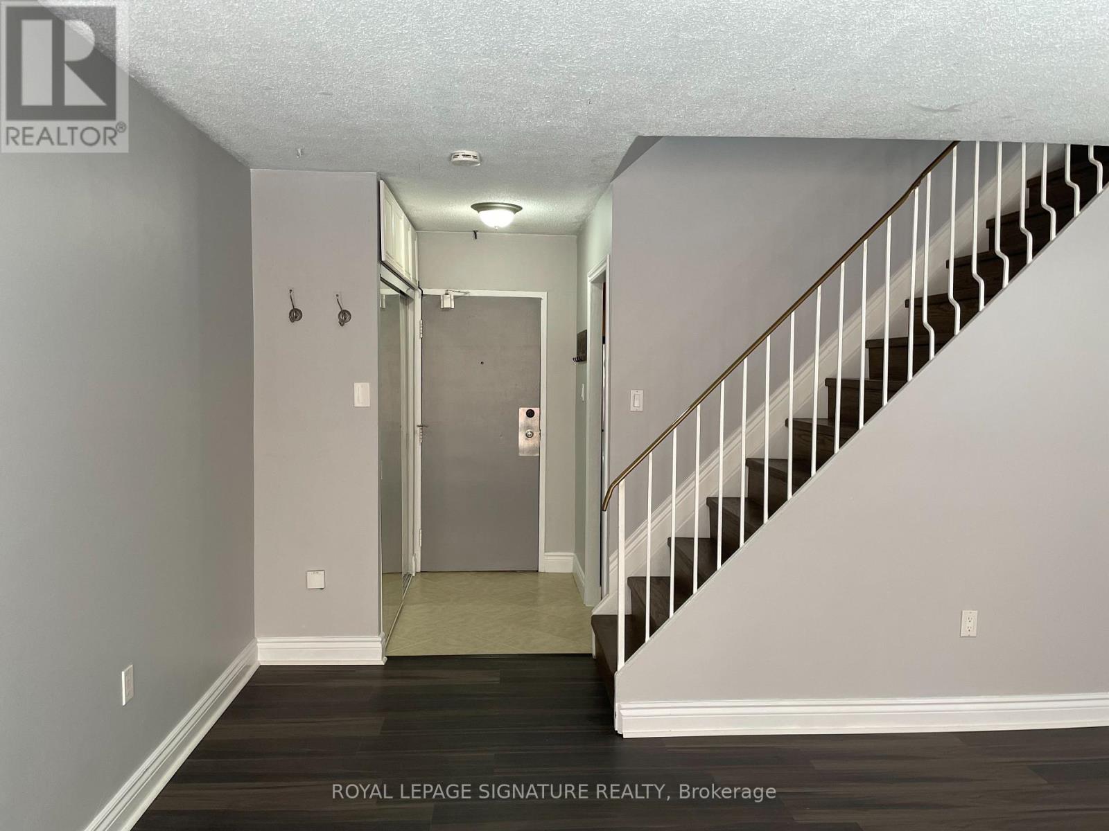 1084 - 100 Mornelle Court, Toronto (Morningside), Ontario  M1E 4X2 - Photo 3 - E13865708