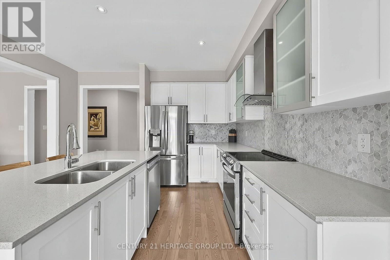 9 Conchita Street, Georgina, Ontario  L4P 0H4 - Photo 8 - N13865842