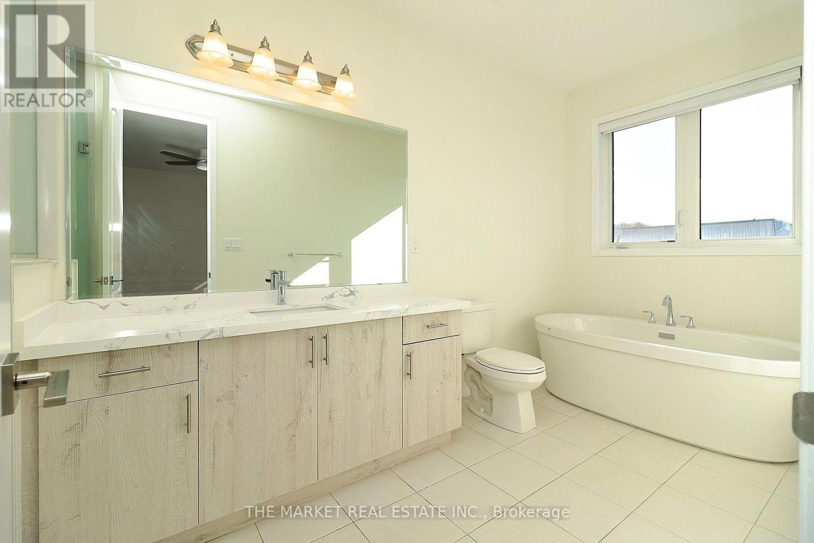 13 Father Redmond Way, Toronto, Ontario  M8W 0B4 - Photo 26 - W13865684
