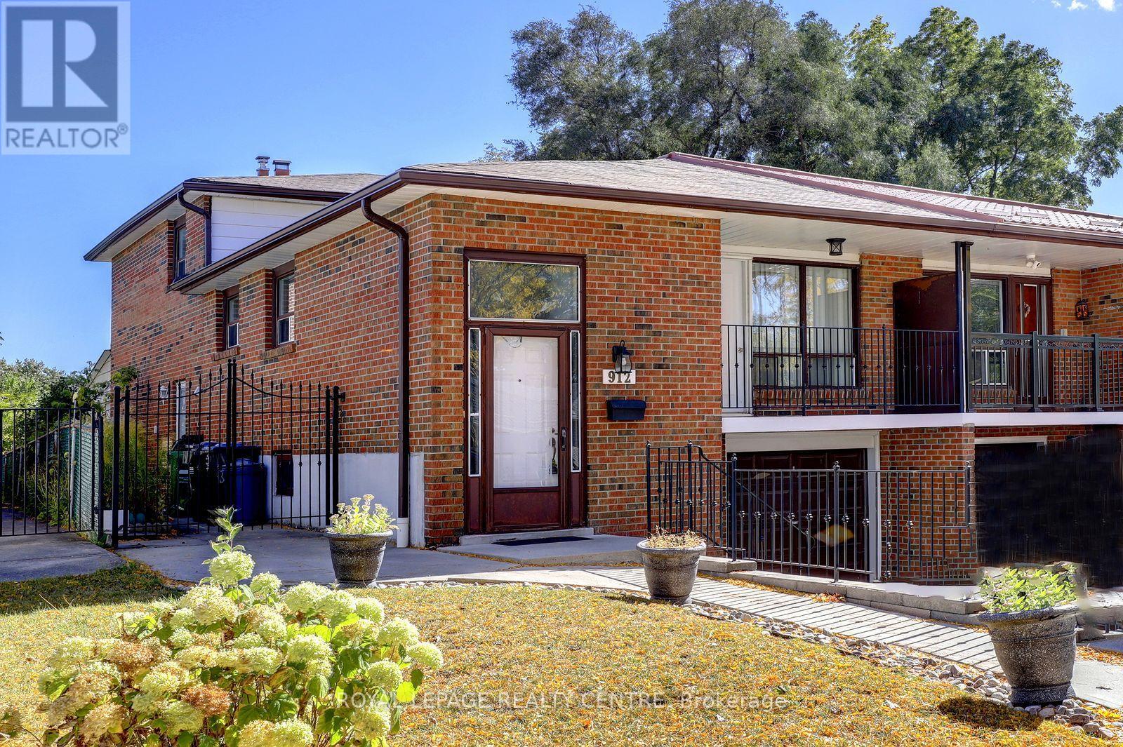 912 BLAIRHOLM AVENUE, Mississauga, Ontario