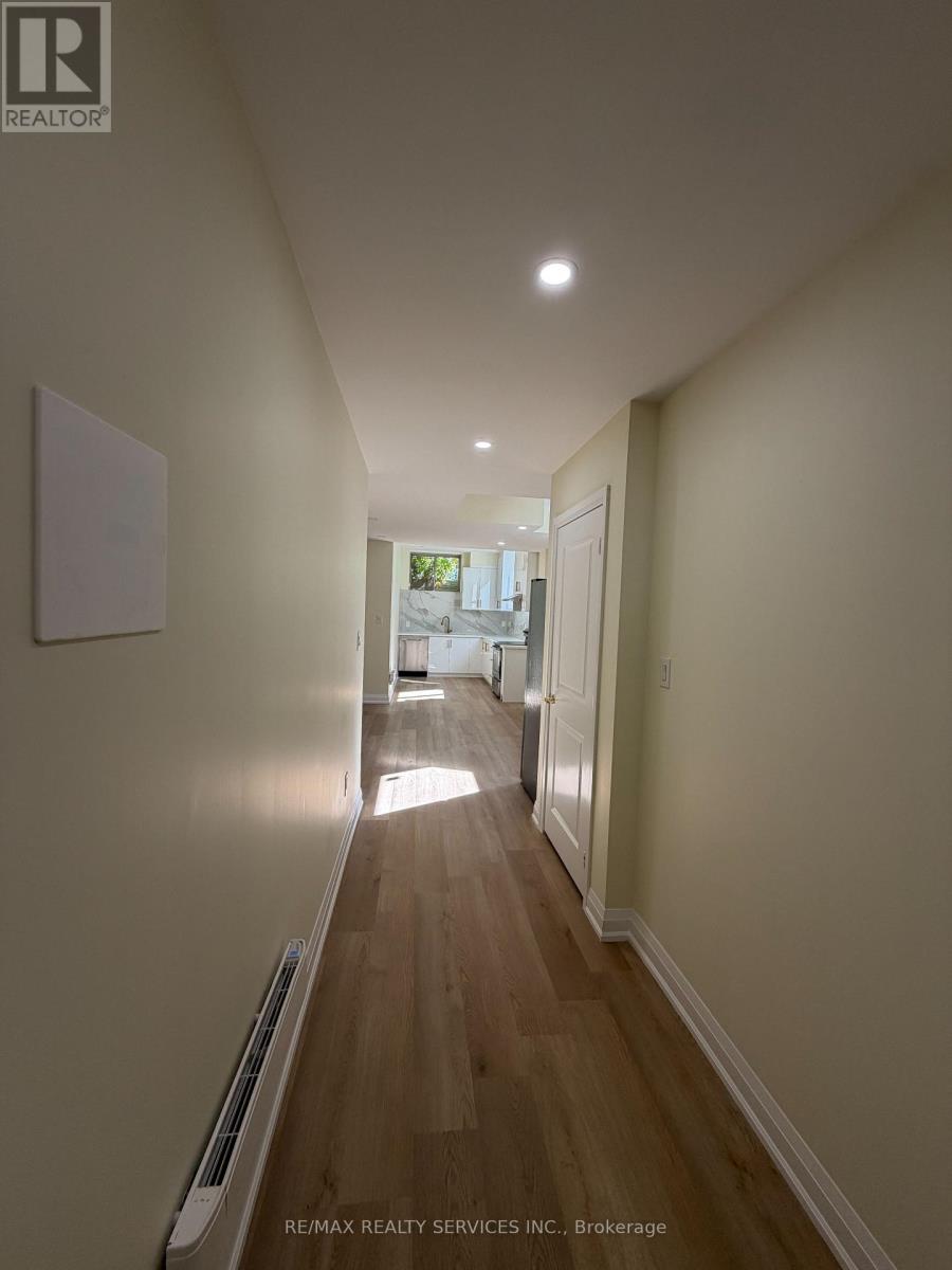 Lower - 1324 Peony Path, Oakville, Ontario  L6H 7Z7 - Photo 16 - W13865736