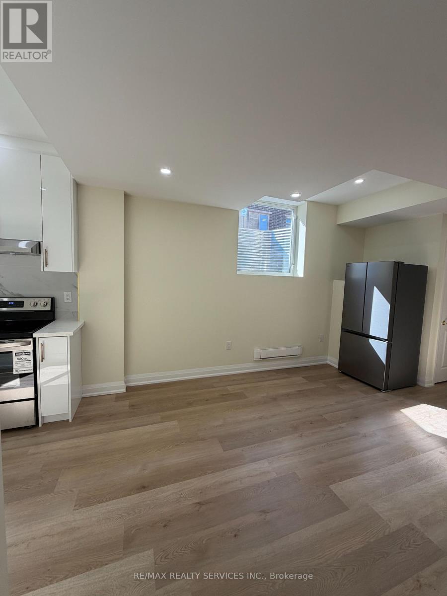 Lower - 1324 Peony Path, Oakville, Ontario  L6H 7Z7 - Photo 5 - W13865736