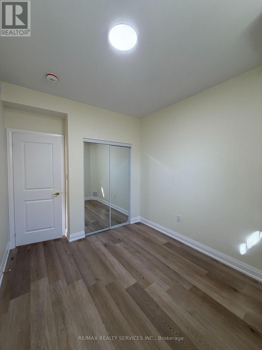 Lower - 1324 Peony Path, Oakville, Ontario  L6H 7Z7 - Photo 9 - W13865736