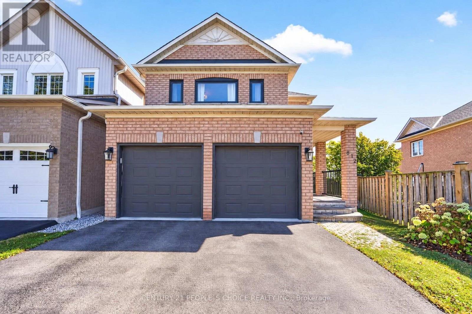 812 KNOTTY PINE GROVE, Mississauga, Ontario