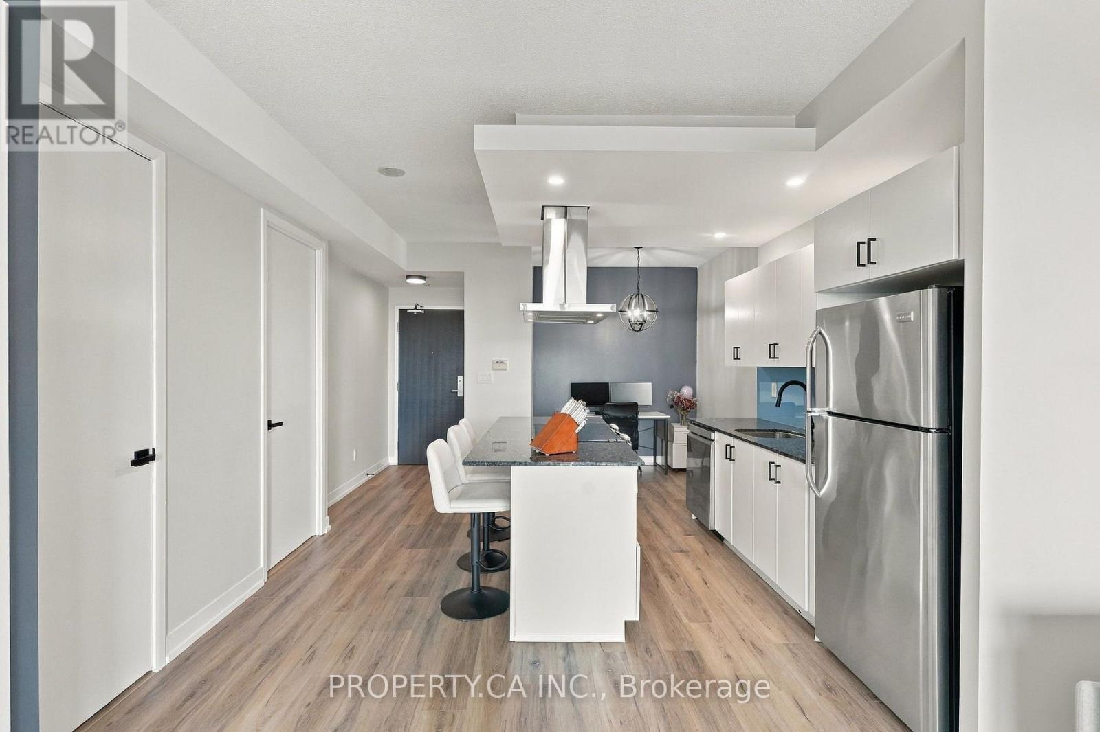 2029 - 165 Legion Road N, Toronto, Ontario  M8Y 0B3 - Photo 10 - W13865768