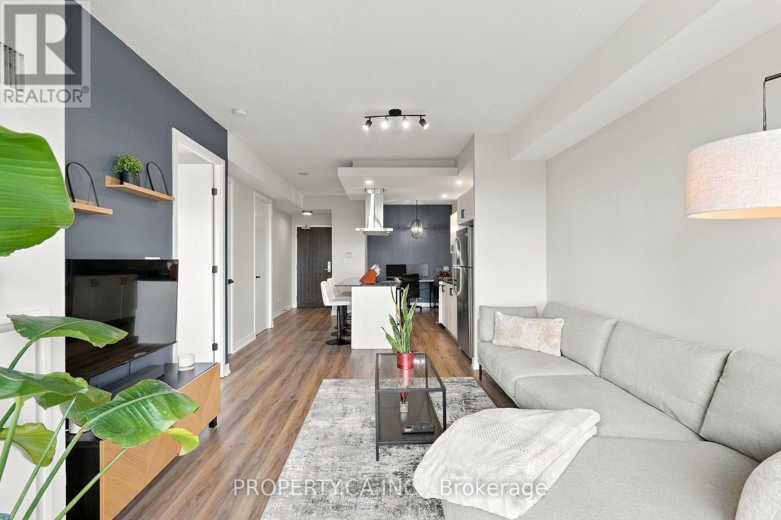 2029 - 165 Legion Road N, Toronto, Ontario  M8Y 0B3 - Photo 13 - W13865768