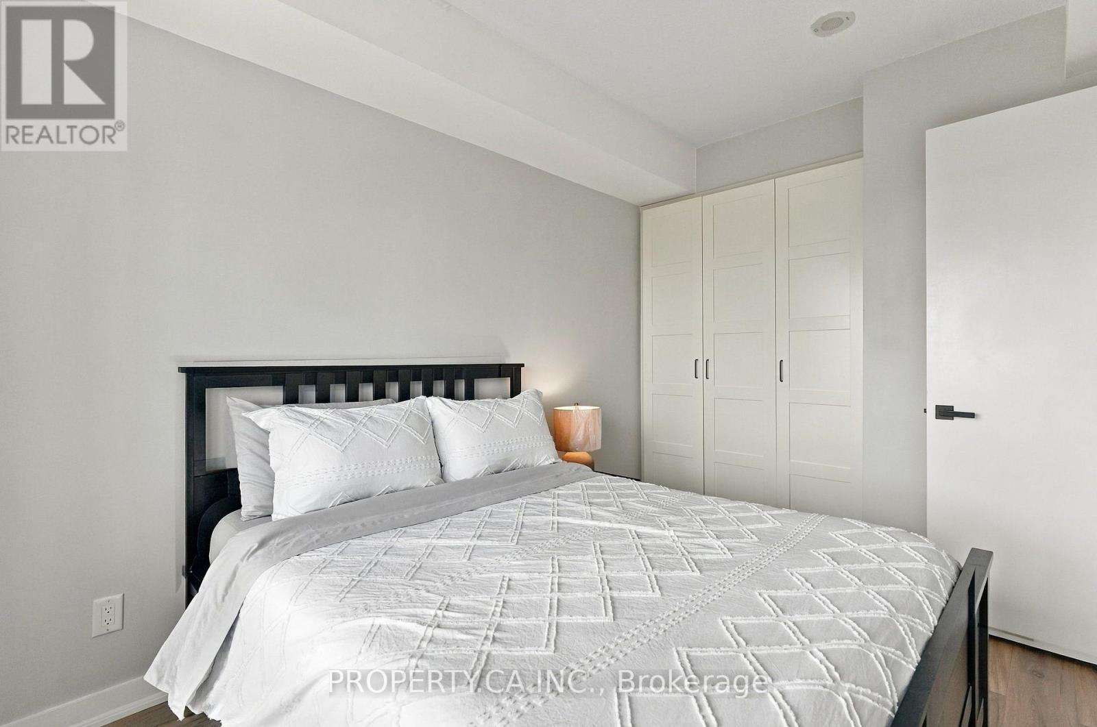 2029 - 165 Legion Road N, Toronto, Ontario  M8Y 0B3 - Photo 18 - W13865768