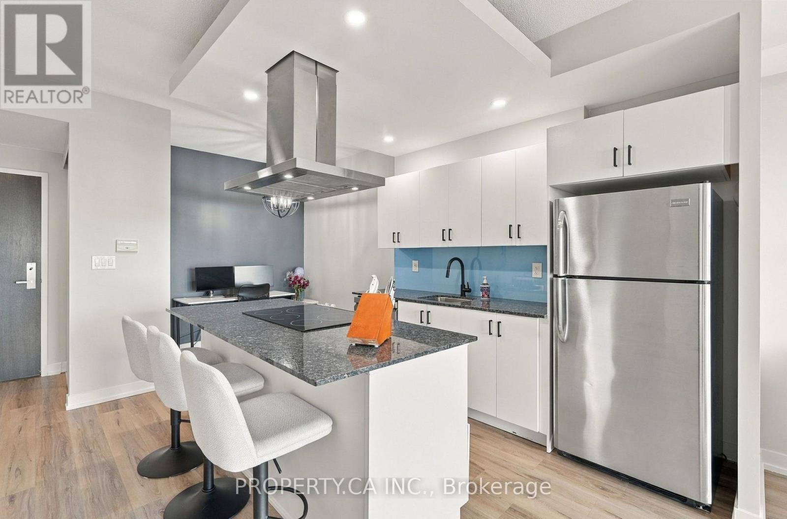 2029 - 165 Legion Road N, Toronto, Ontario  M8Y 0B3 - Photo 6 - W13865768