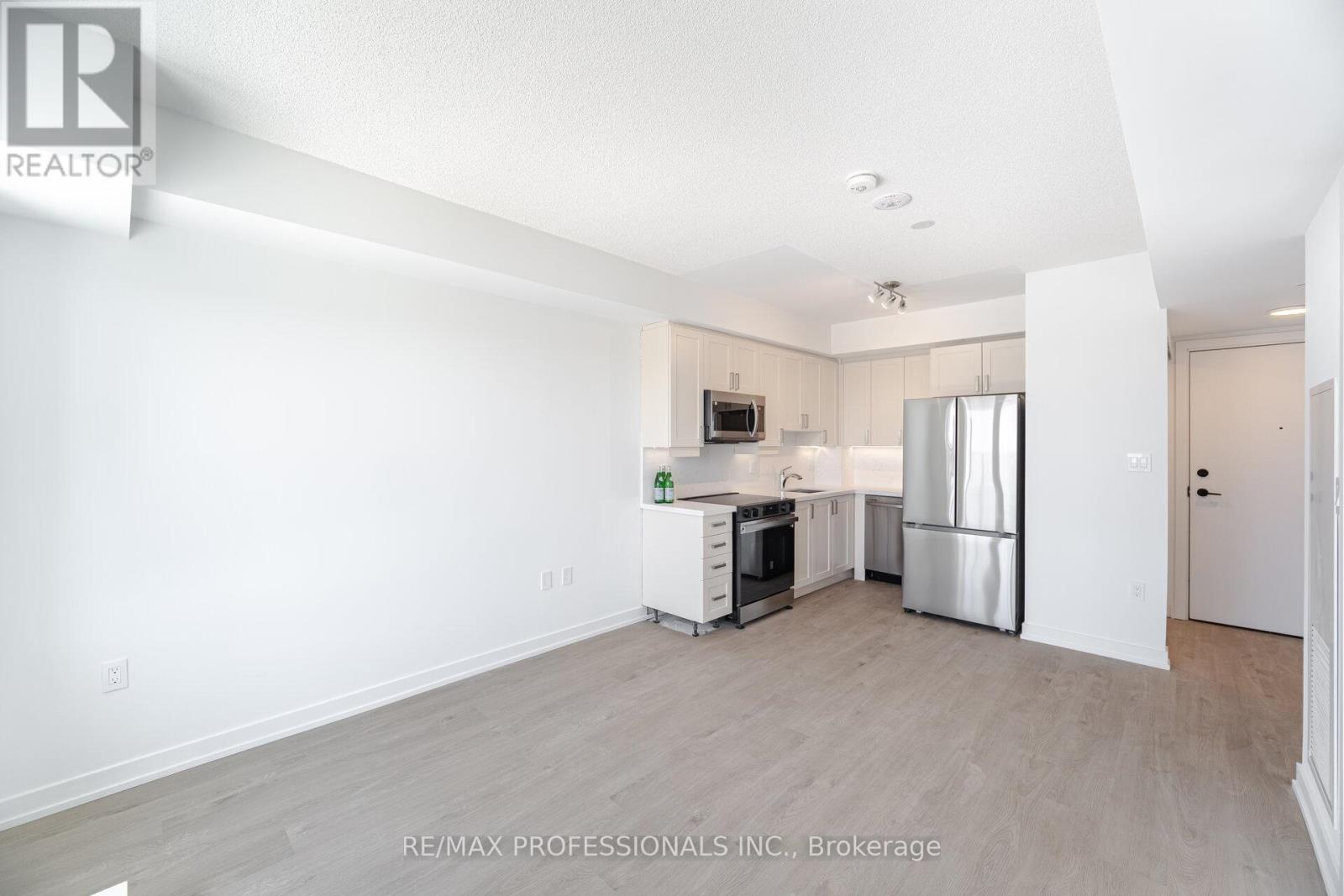903 - 556 Marlee Avenue, Toronto, Ontario  M6B 0B1 - Photo 12 - W13865786
