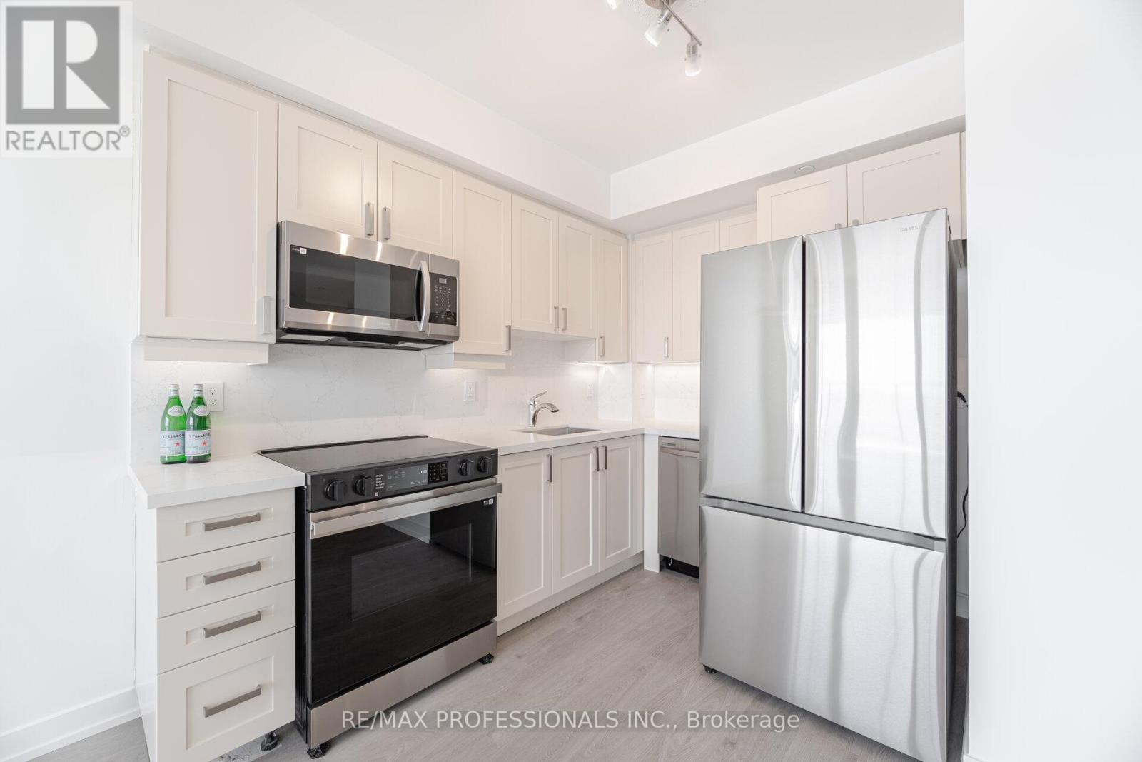 903 - 556 Marlee Avenue, Toronto, Ontario  M6B 0B1 - Photo 15 - W13865786