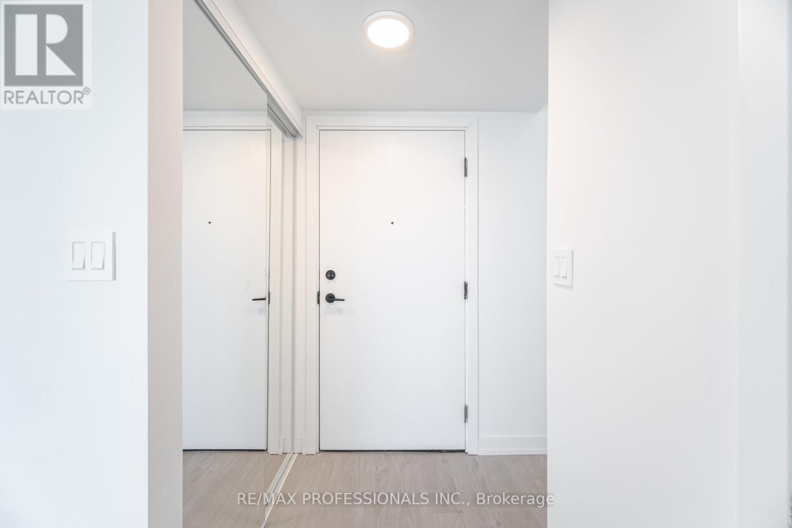 903 - 556 Marlee Avenue, Toronto, Ontario  M6B 0B1 - Photo 5 - W13865786