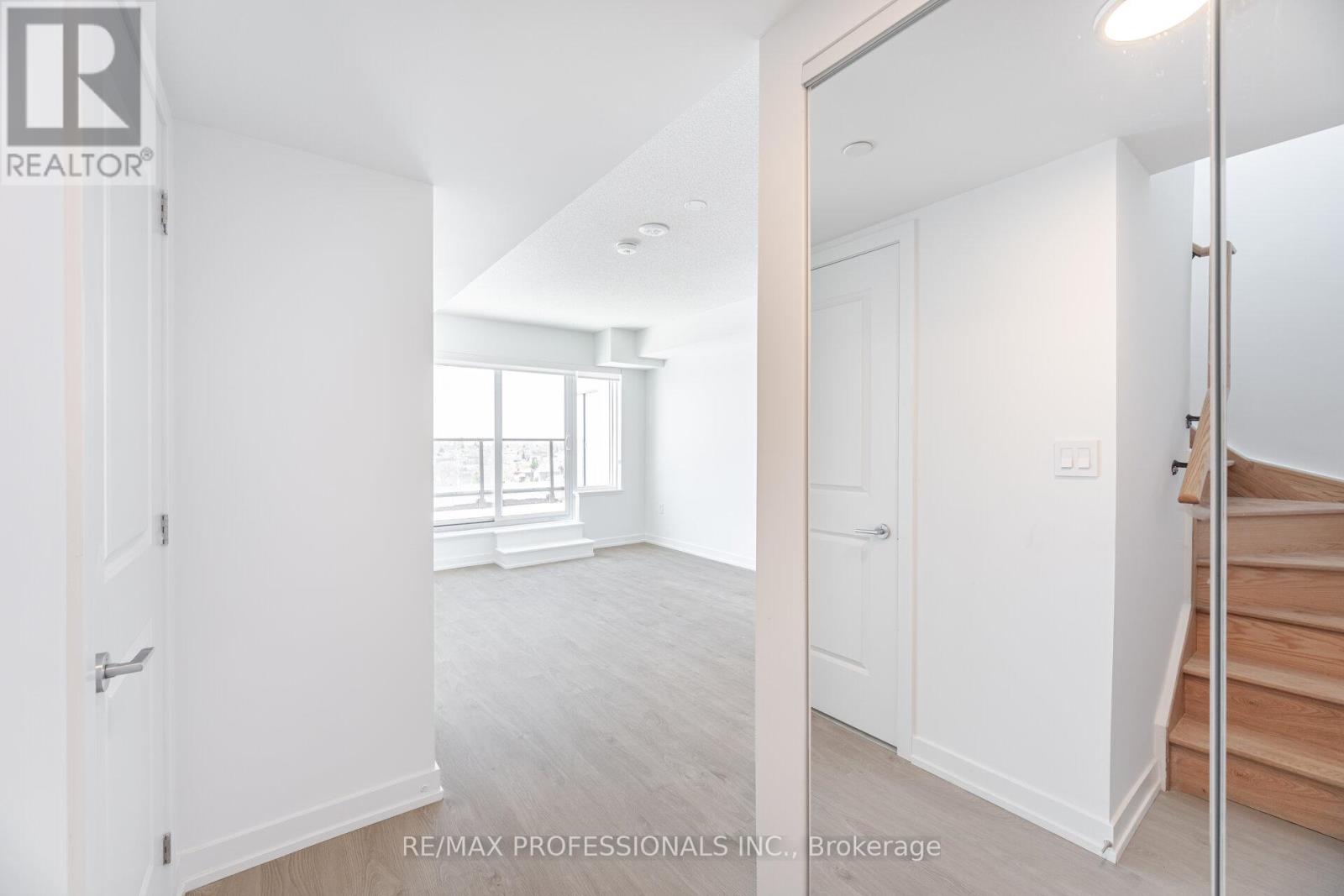 903 - 556 Marlee Avenue, Toronto, Ontario  M6B 0B1 - Photo 6 - W13865786