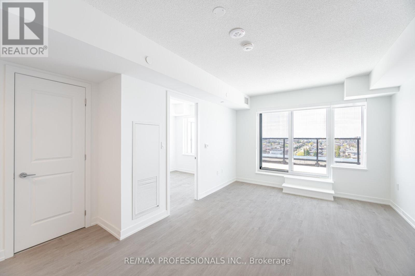 903 - 556 Marlee Avenue, Toronto, Ontario  M6B 0B1 - Photo 9 - W13865786