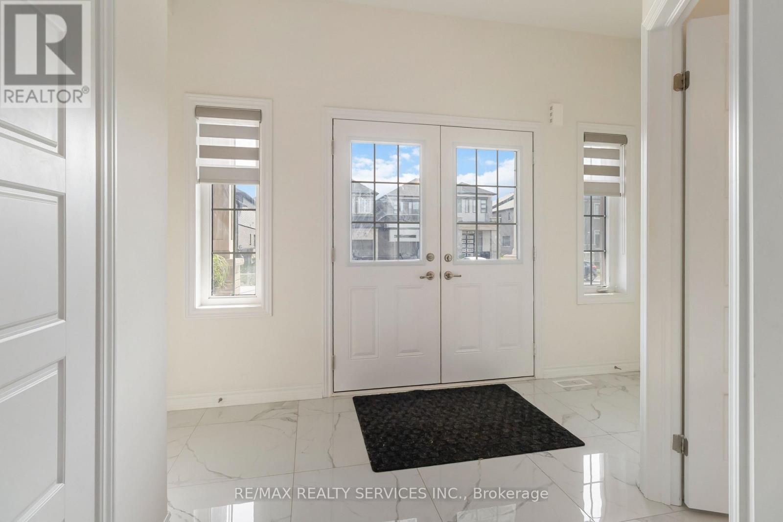 49 Dennis Avenue, Brantford, Ontario  N3V 0B9 - Photo 3 - X13865742