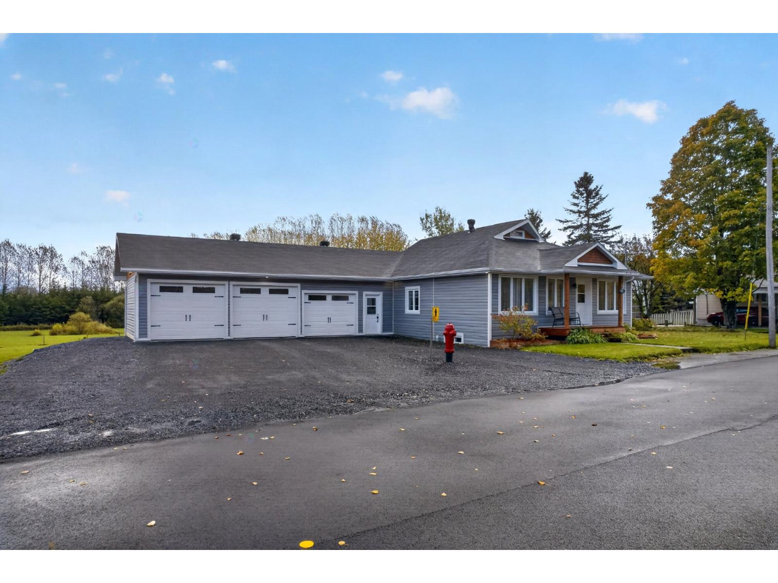 322 Ch. de Fontainebleau Weedon Quebec Canada J0B3J0 3