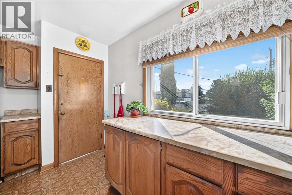 435 51 Avenue, Calgary, Alberta  T2V 0A2 - Photo 19 - A2347074