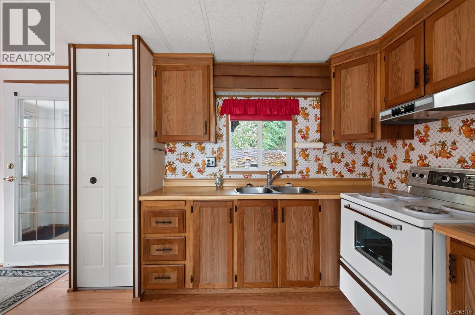26 2785 Wallbank Rd