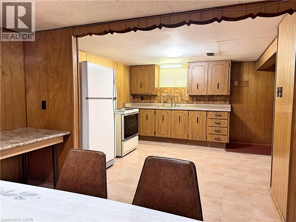 184 East 35th Street, Hamilton, Ontario  L8V 3Y2 - Photo 24 - 40868984