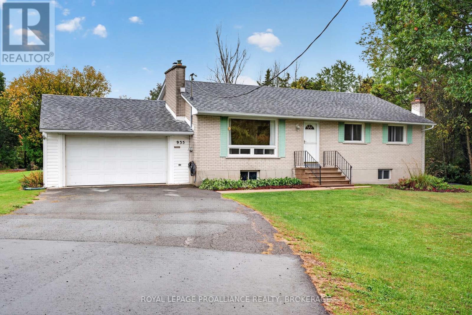 935 Mcknight Road, Kingston, Ontario  K7L 4V1 - Photo 1 - X13866134
